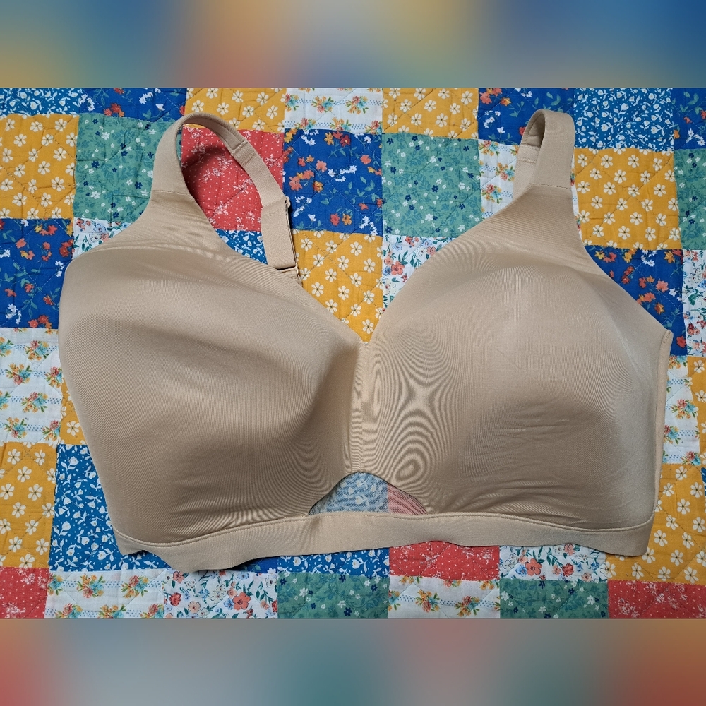 Cacique Lightly Lined No Wire Bra 46J